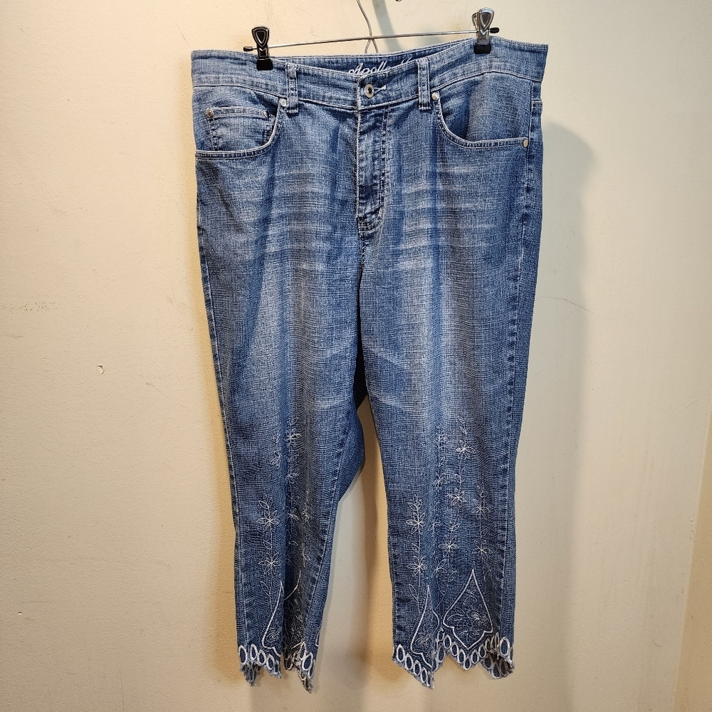 APOLLO  JEANS Light Blue Cropped  Embroidered  Jeans Size 13/14